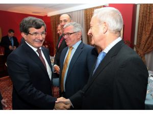 Davutoğlu, Ab Ülkesi Büyükelçileri İle Yemekte Bir Araya Geldi