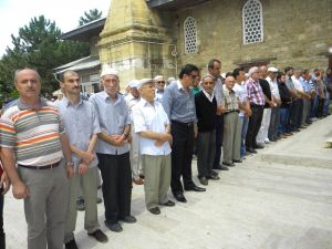 Irakta Hayatını Kaybedenler İçin Gıyabi Cenaze Namazı Kılındı
