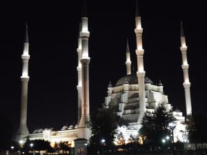Adana’da İlk Teravih Namazı Kılındı