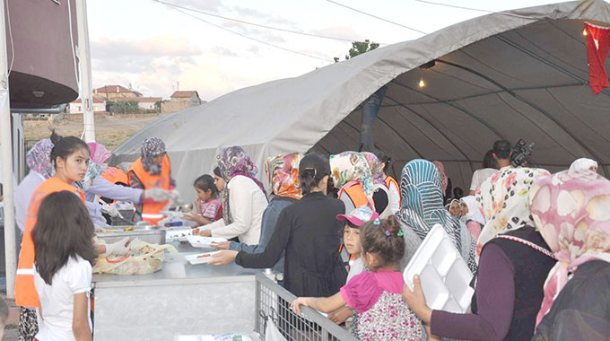 Afşin Belediyesi’nden İftar Yemeği..