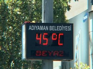 Adıyaman Ramazan’ın İlk Günü 45 Dereceyi Gördü