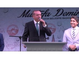 Sultanahmet’te ’’İslam Dünyası’’ İçin Dua Etti