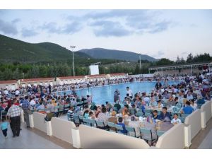 Bakanlar 301 Şehidin Aileleriyle İftar Açtı