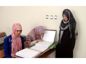 Görmeden Kuran Öğreniyorlar