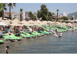 Sahiller Turistlere Kaldı