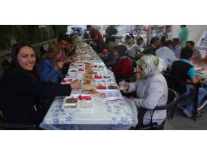 Hakkari Belediyesi İftar Çadırı Açtı