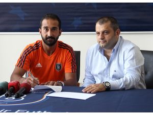 İstanbul Başakşehir, Volkan Babacanı Renklerine Bağladı