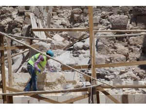 Urfa Kalesinin Restorasyon Çalışmaları Devam Ediyor