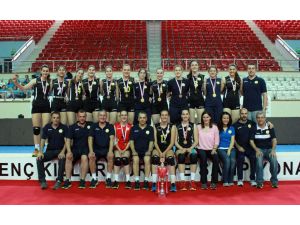Vakıfbankın Genç Kızları Da Şampiyon