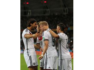 Almanya Cezayir’i Solladı