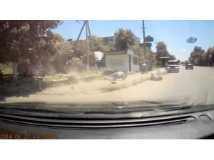 Motosiklet Otomobile Böyle Çarptı