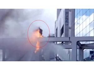 Başbakanı Protesto İçin Kendini Yaktı