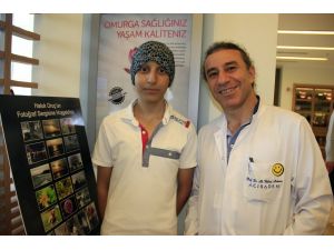 (Özel Haber) Kemoterapi İçin Gittiği Hastanede Sergisiyle Karşılaştı