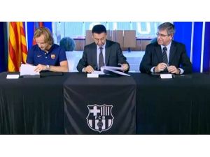 Rakıtıc Barcelona İle İmzaladı