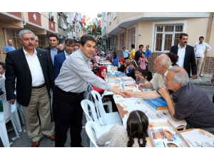 Mahalleli İftarda Aynı Sofrada