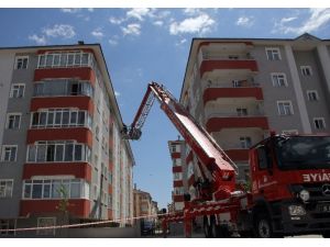 350 Kiloluk Kadına Vinçle Müdahale