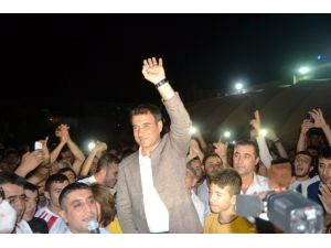 Atalay Memleketinde Halaylarla Karşılandı