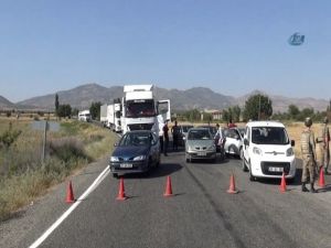 Yol Güvenlik Güçlerinin Müdahalesiyle Açıldı