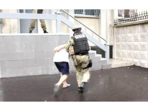 Ukrayna Güçleri Ayrılıkçı Belediye Başkanını Yakaladı