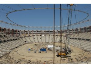 Timsah Arena’nın Çatı Halatları Geriliyor