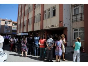 Deprem Sokağa Döktü