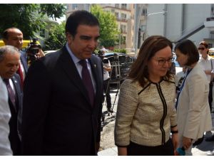 5 Siyasi Partinin İhsanoğlunun Cumhurbaşkanlığı Adaylığına İlişkin İmzaladığı Belge, Yskya Teslim Edildi