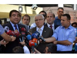 Yine İstifa Çağrısı