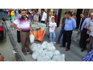 Hakkari’de Kar Satışına Büyük Rağbet