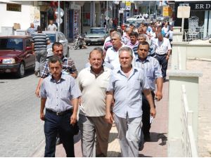 100 Mahalle Muhtarı Su İçin Silifke Sokaklarında Yürüdü