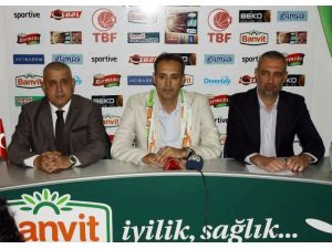 Banvit Hocasını Buldu