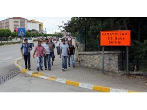 İşten Atılan Karayolları İşçileri Oturma Eylemi Başlattı
