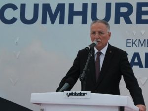 Cumhurbaşkanı Adayı İhsanoğlu İftar Yemeğine Katıldı