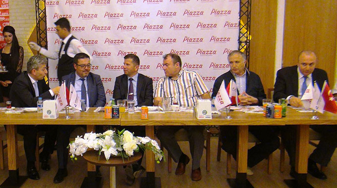 Piazza, Protokolü Ve Basını İftarda Buluşturdu