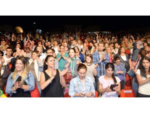 7 Kardeşten Oluşan Dünyaca Ünlü Dans Grubundan Nefes Kesen Şov