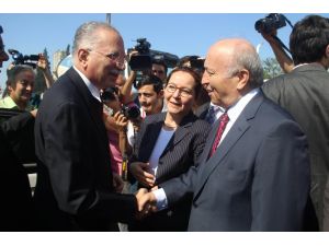 Ekmeleddin İhsanoğlu Sakaryada