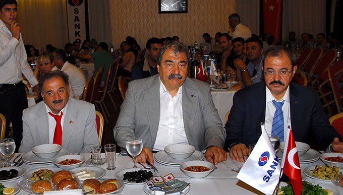 Sanko’dan Muhtarlar Ve Huzurevi Sakinlerine İftar Yemeği