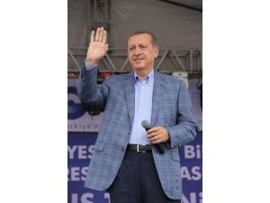 Türk Bayrağını İndiren Bedelini Ağır Öder