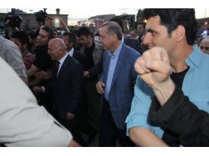 Başbakan 5 Bin Kişiyle İftar Açtı