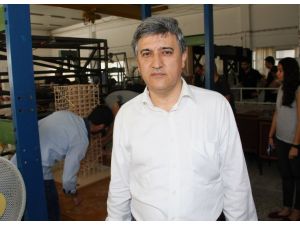 Meslek Seçiminde Öğrenci Ve Ailelere Akademisyen Uyarısı
