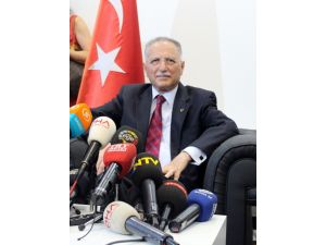 İhsanoğlu: “Makam Belirli İnsanlara Ait Değil”