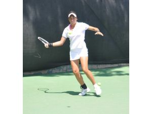 1. Uluslararası Bayanlar Balıkesir Tenis Turnuvası Başladı