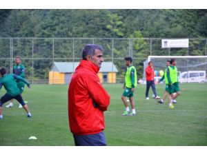 Bursaspor’un Kartepe Kampı Başladı