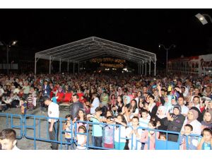 İkbal Gürpınardan Esenyurtta Ramazan Sohbeti
