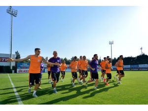 Galatasaray Sezonun İlk Antrenmanını Yaptı