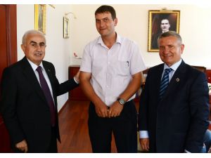 Edirne Valisi Şahin Sigaraya Savaş Açtı