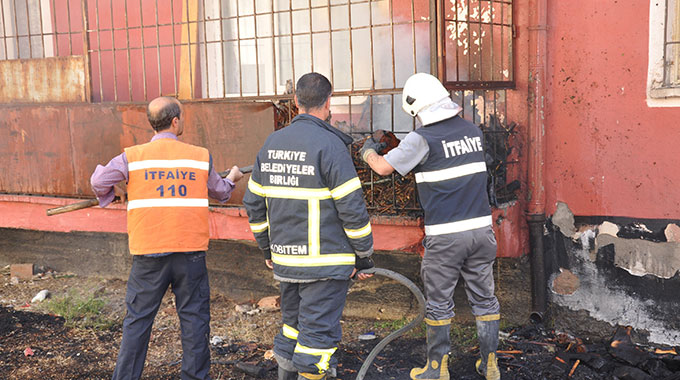 Çocukların Ateşle Oyunu Apartmanı Yakıyordu