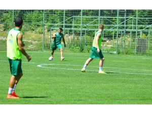 Bursaspor’un Kartepe Kampı Tüm Hızıyla Sürüyor