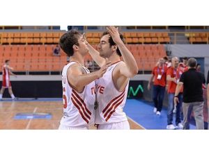 Milliler Rakip Tanımıyor