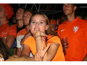 Hollandalı Turistler Tatilde Yıkıldı