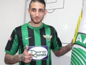 Akhisar Belediyespor, 2 Oyuncuyla Yollarını Ayırdı